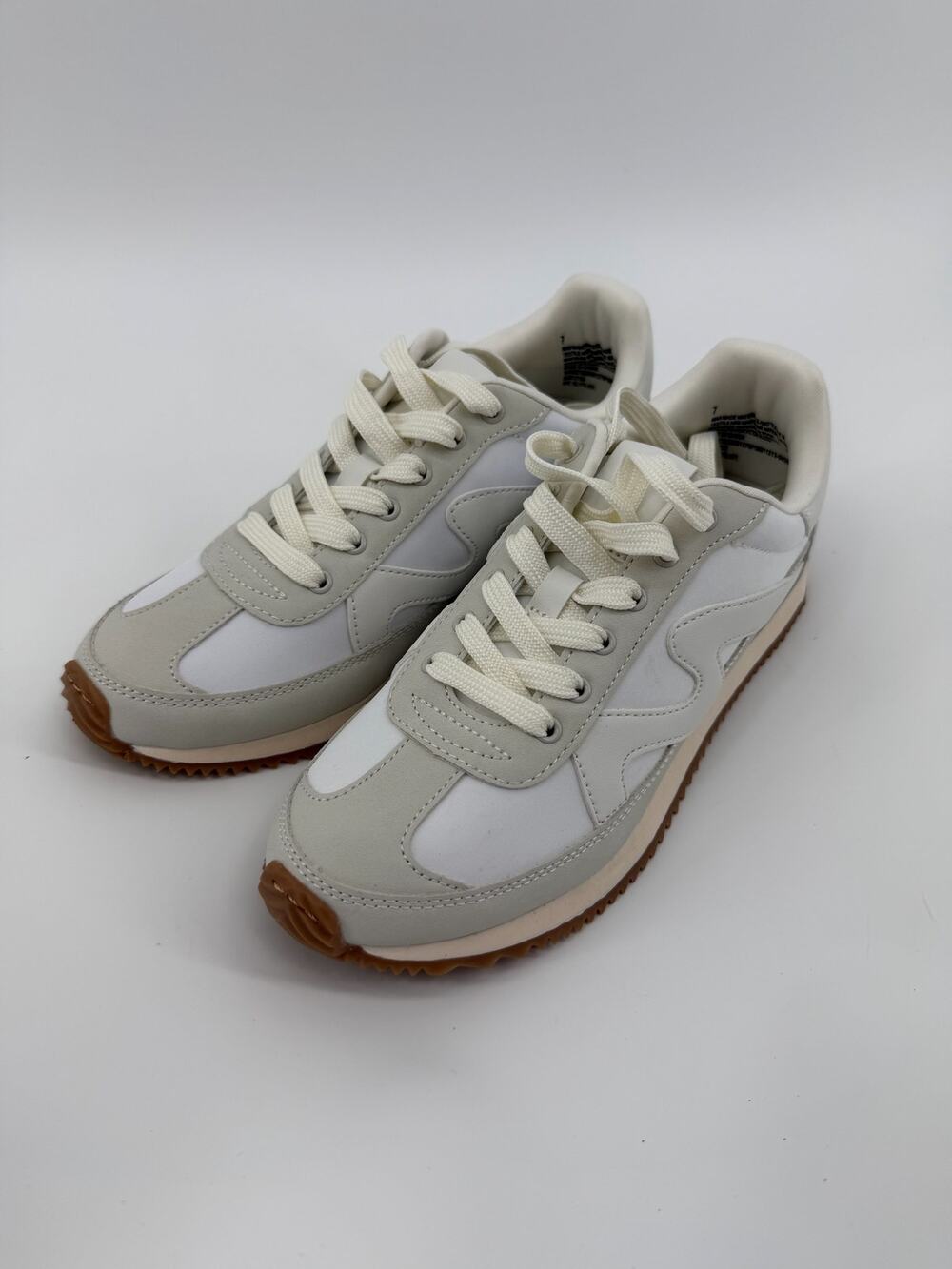 Cream sneakers size 7 new